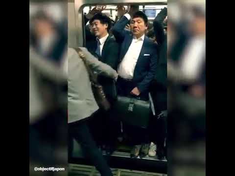 მეტრო ტოკიოში :DD