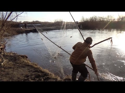 Дед говорил мне, храни эту снасть и всегда будешь с рыбой.