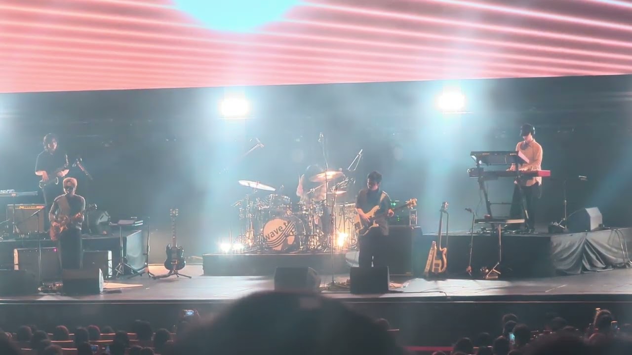 wave to earth - holyland (Live @ The Star Theatre - 11.02.25)