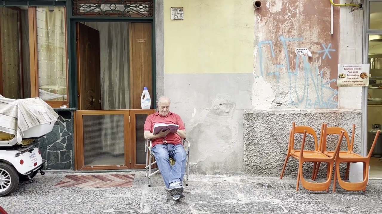 NAPOLI 2025 - LA VILLE A HAUTEUR DU SOL