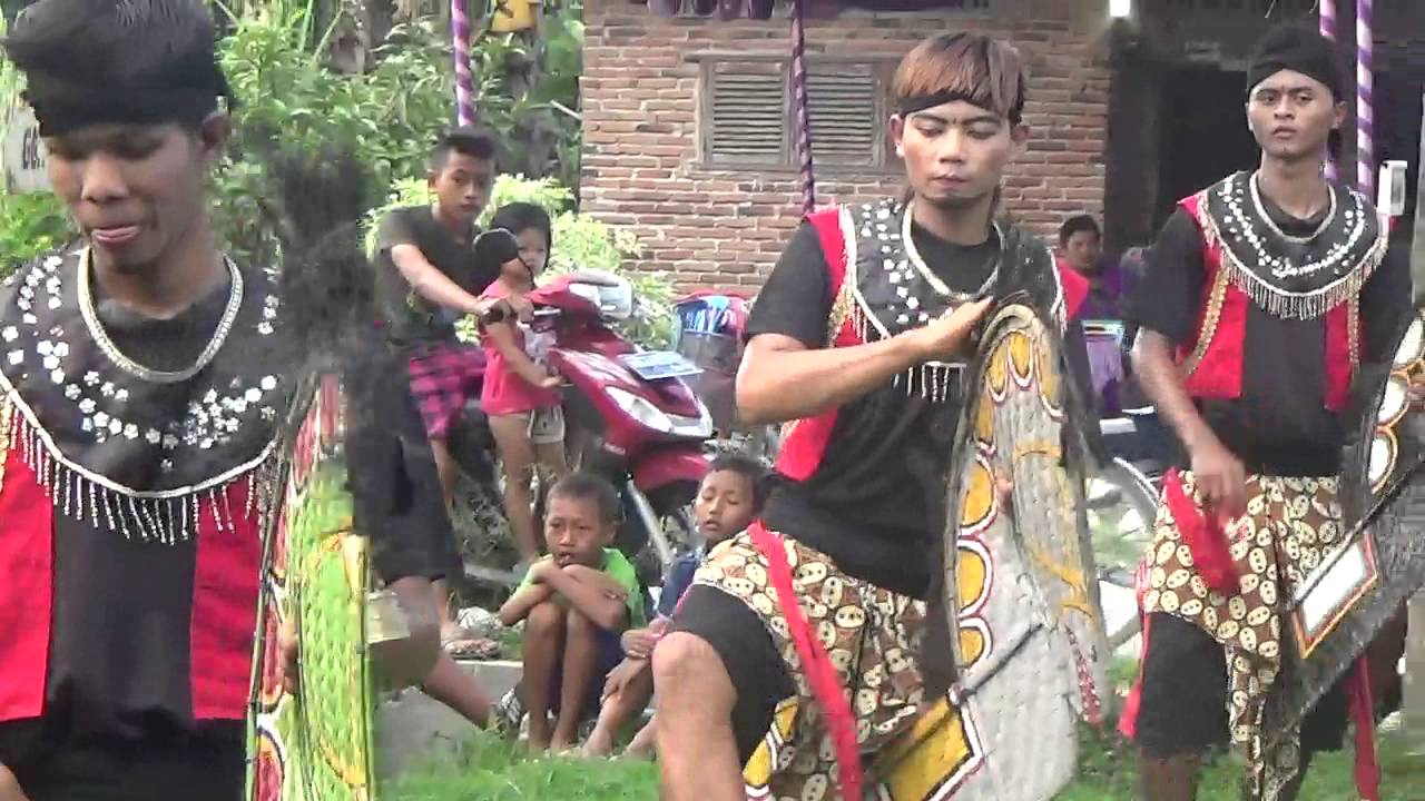 sari cahyo anom main di pasr 2 titi papan elng elng