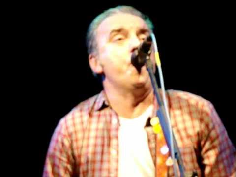 Сцена феско холл владивосток. Чайф внеплановый концерт. Внеплановый концерт на кухне бой. Внеплановый концерт на кухне слушать. Чайф внеплановый концерт.