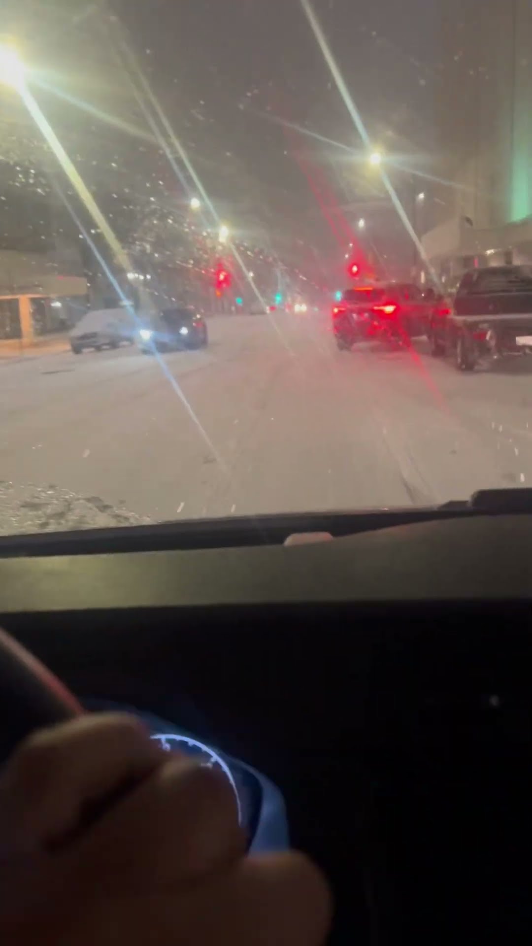 Driving in the snow ❄️ #hoodnews #snow #snowing #driving #shortvideo #omg #how #wow #sliding #wtf