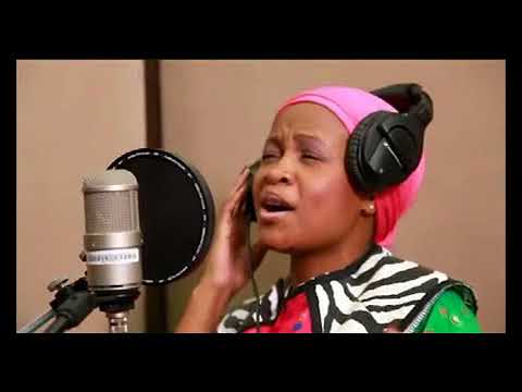 JOE PRAIZE - MIGHTY GOD FT SOWETO GOSPEL CHOIR