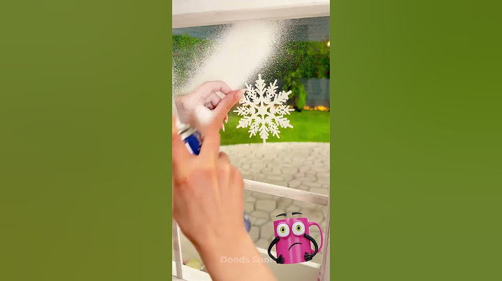 FAKE SNOW ON THE WINDOW ❄️ Winter Decoration Idea 😂 || #Doods #Reaction #shorts #tiktok #prank