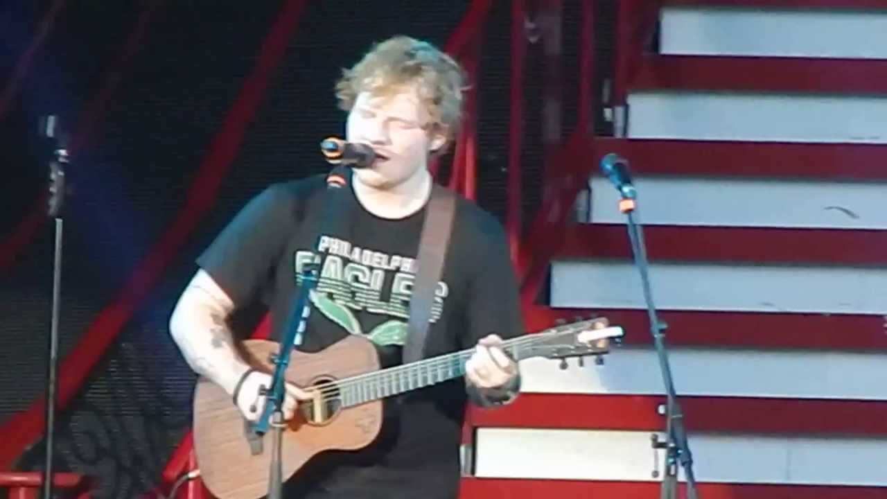 Lego House - Ed Sheeran (Live) @ Lincoln Financial Field July 19th, 2013 - YouTube