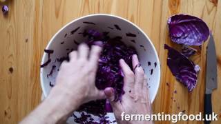 How to make fermented red cabbage