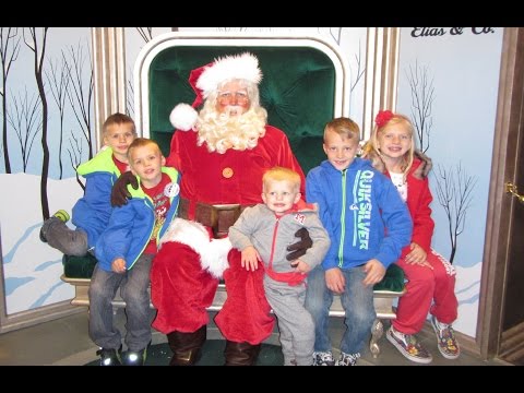 Meeting Santa at Disneyland - What Do We Ask Him For??