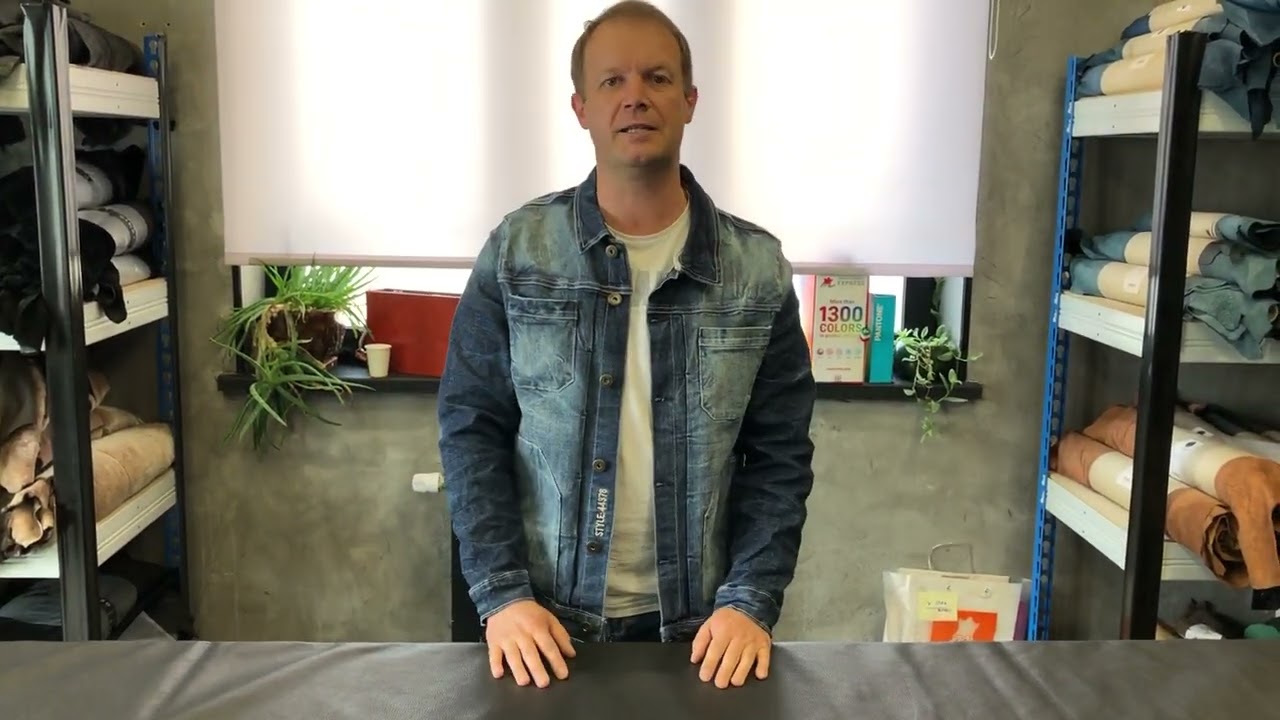 Бычья кожа для мебели, Bovino Arredo, Black mat, 1.4 mm