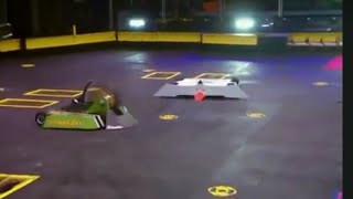 Duck! vs Bombshell - Battlebots