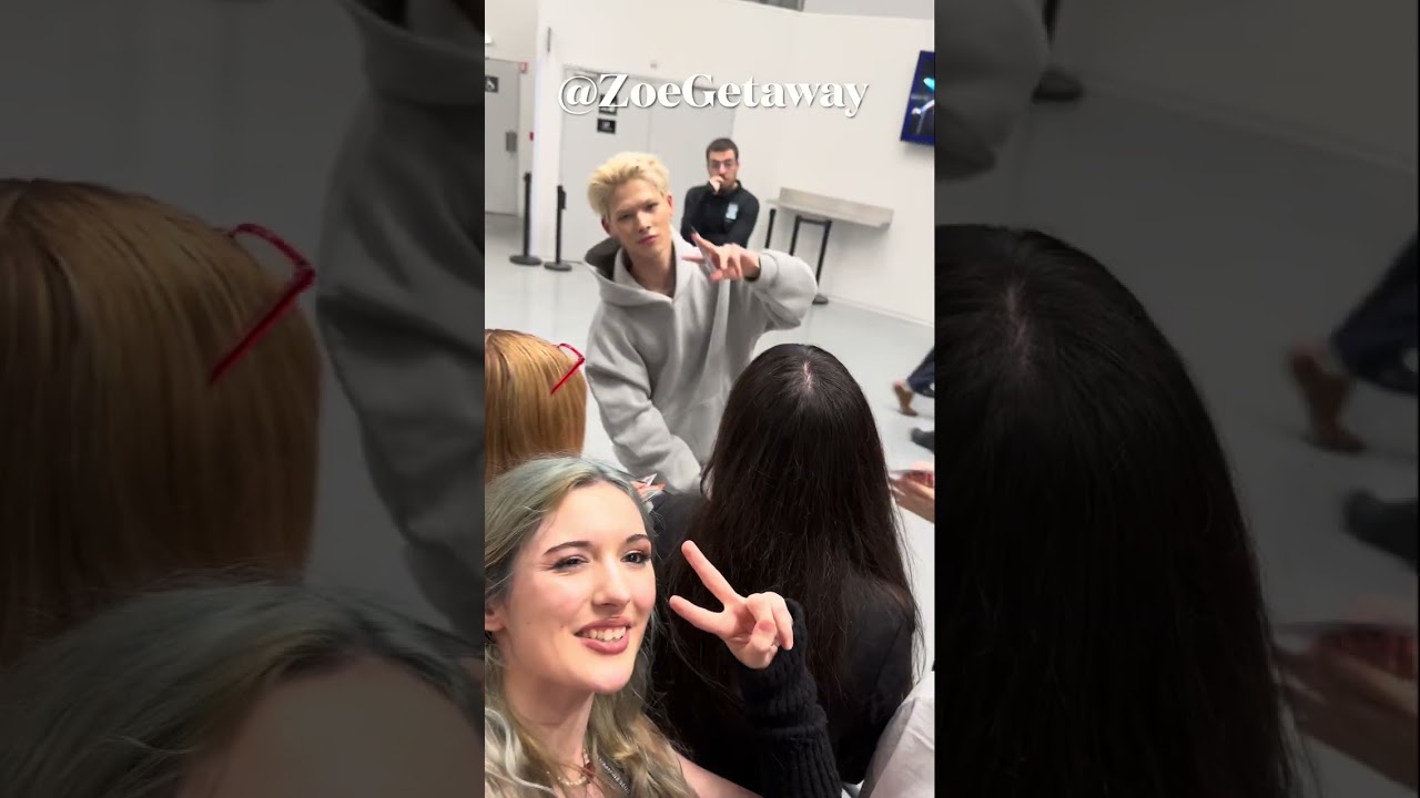 ENHYPEN - Send off * They signed my father's album ! | Walk the Line Paris 250903 Fancam 4K