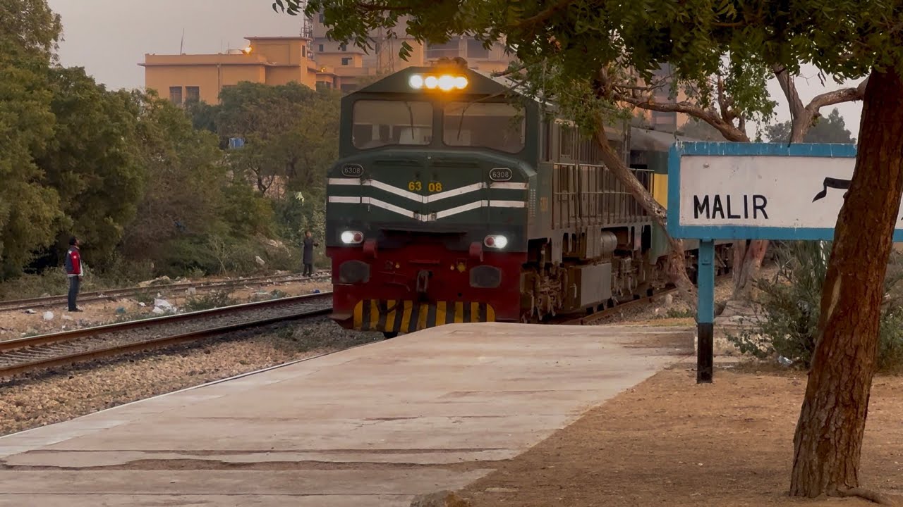 ZCU 30 6315 NEWLY PANTED WITH 33UP PAK BUSINESS EXPRESS SPEEDY THROUGH PASS🚂😍