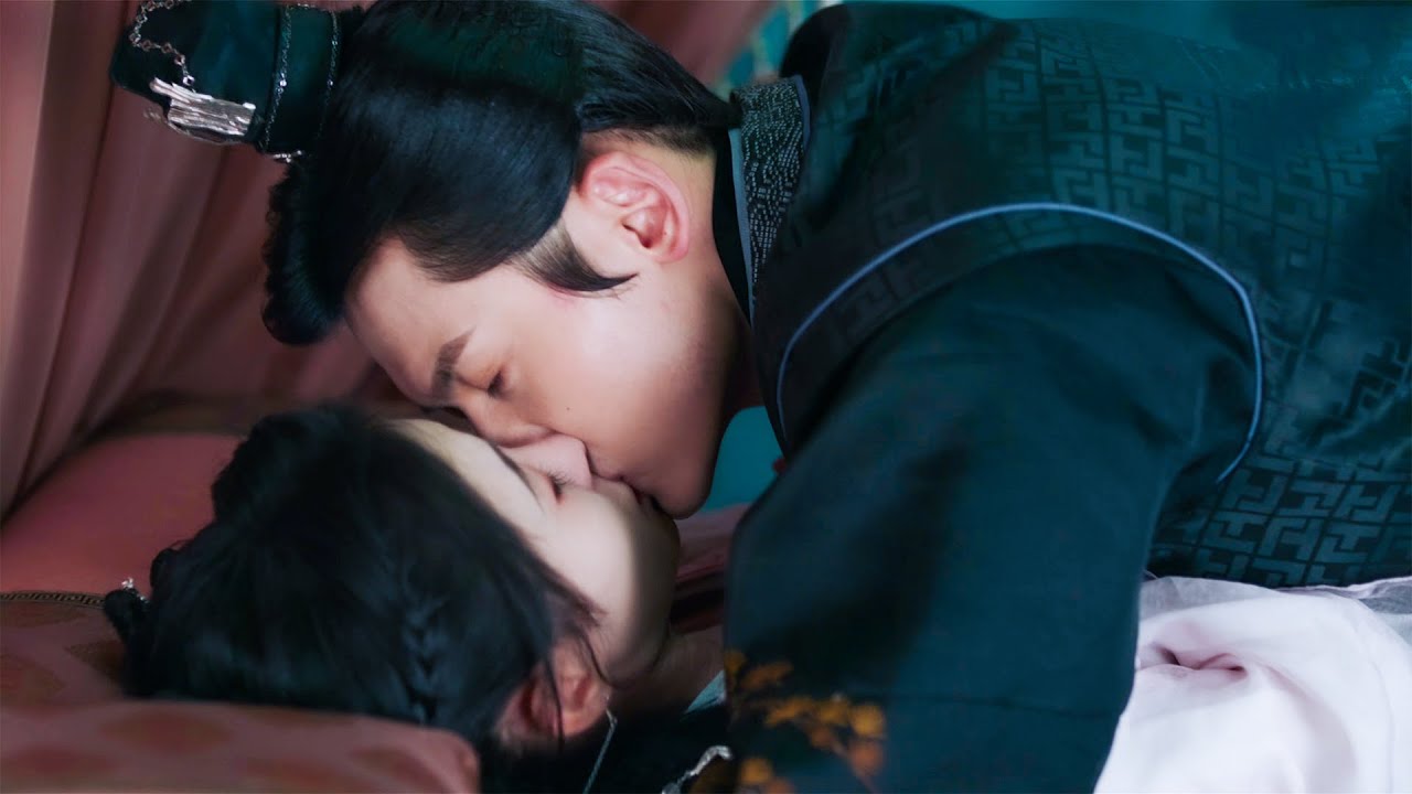 【一吻定情】霸道王爺撲倒灰姑娘強勢熱吻，灰姑娘徹底淪陷愛上她！#鞠婧禕 💖 #如意芳霏