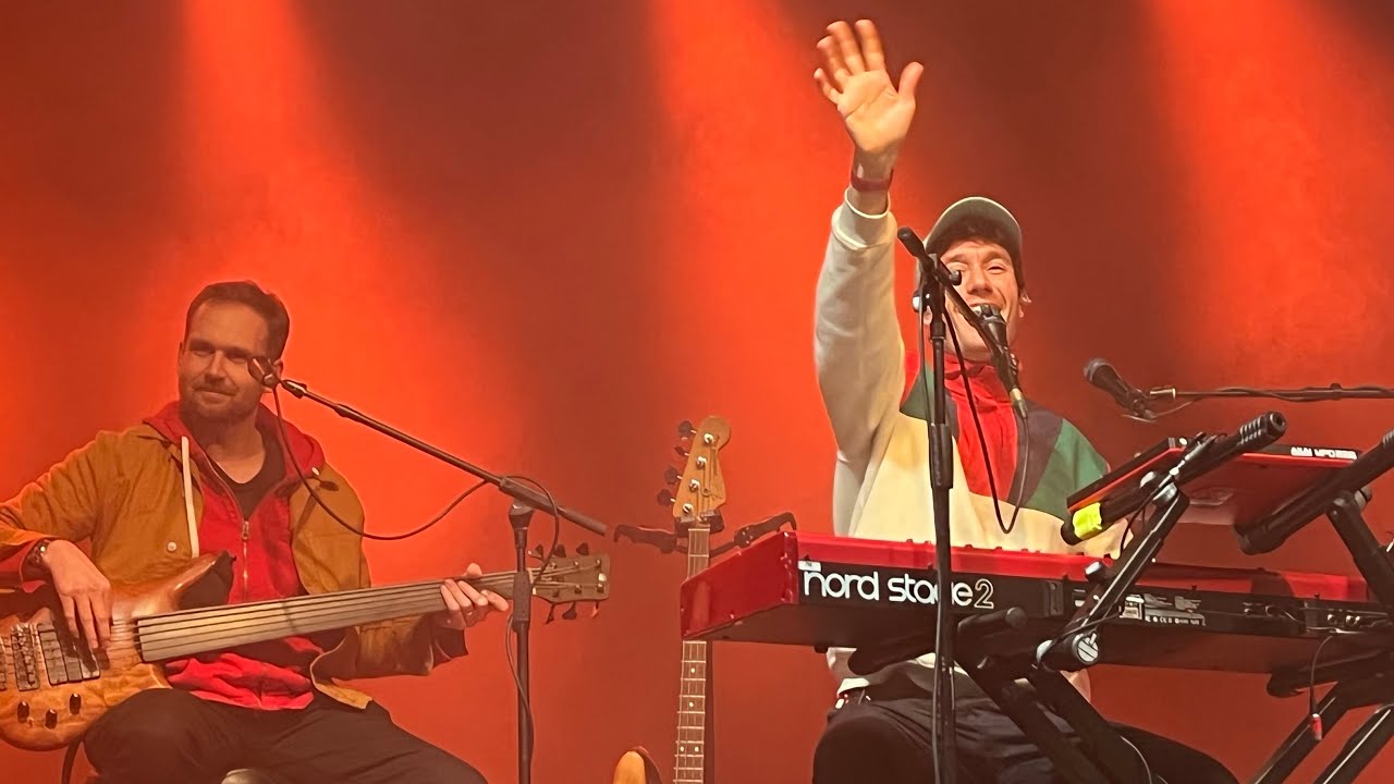 Bastille ‘Distorted Light Beam’ Stripped - Marble Factory Bristol 4K Live