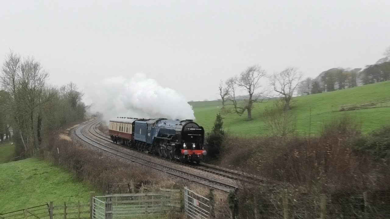 LNER A2 60532 Blue Peter positioning move to York NRM, 26/11/25
