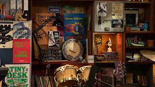 TinyDeskBR AdrianaCalcanhoto V02 Youtube