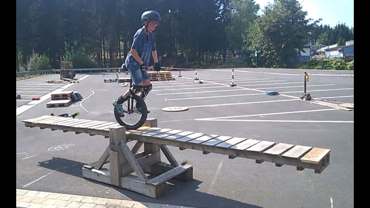 Einrad Downhill MUni Trial Unicycle Kid 2016 YouTube