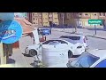 كاميرا مراقبة توثق لحظات اختـ ـطاف وسام قائد من قبل مسلحين في مدينة إنماء بعدن الجماهيرية