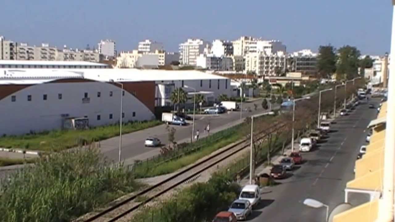 LTV 0015 - Tráfego Ferroviário em Olhão (Reg 5705 e 5708) em 18 ABR 2013