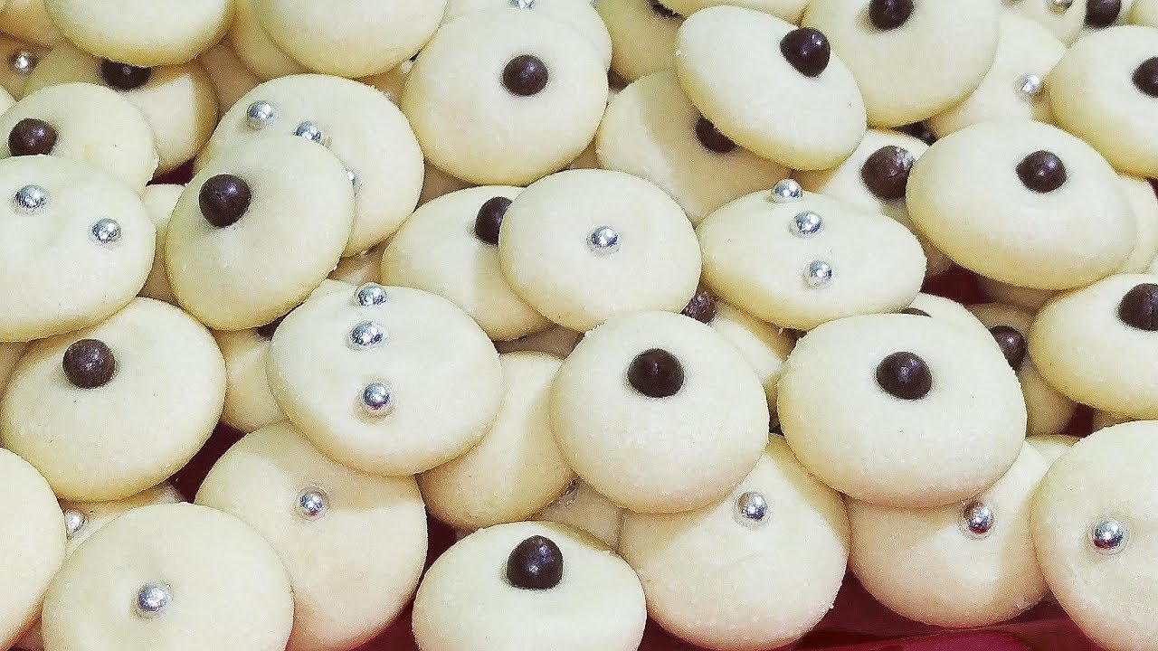 الغريبة الناعمة على أصولها بتاعة زمان اللي بتدوب في البوء دوبان ب3 مكونات فقط