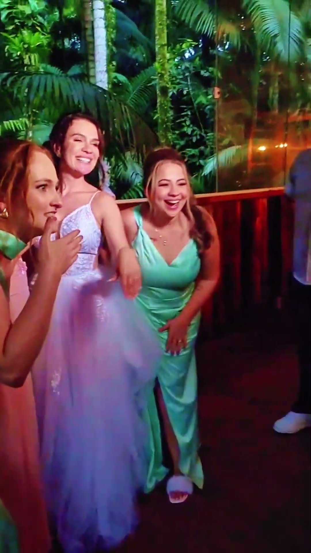 Totem retrô da Prime360 em casamento