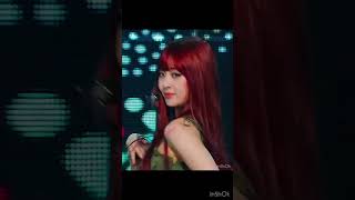 Live love laugh yunjin🩷 #fypシ #kpop #lesserafim