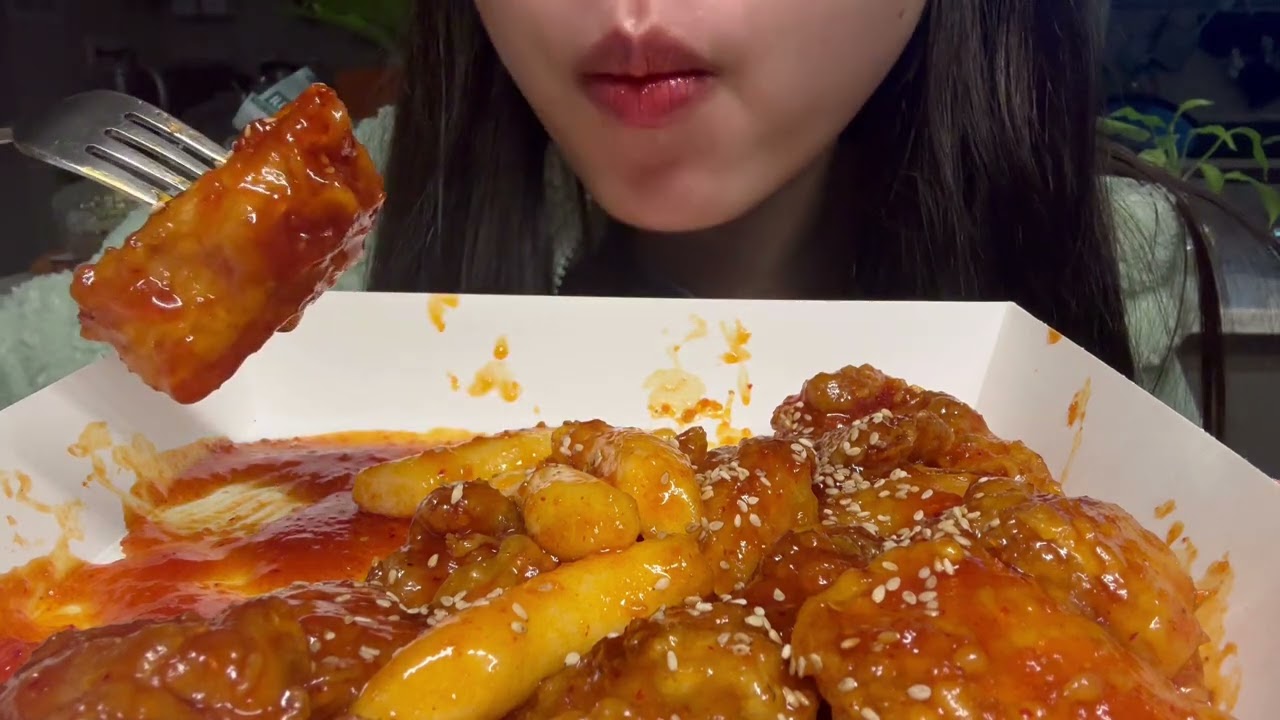 간식두개나줬는데뭘또달라하니_ 닭강정먹방