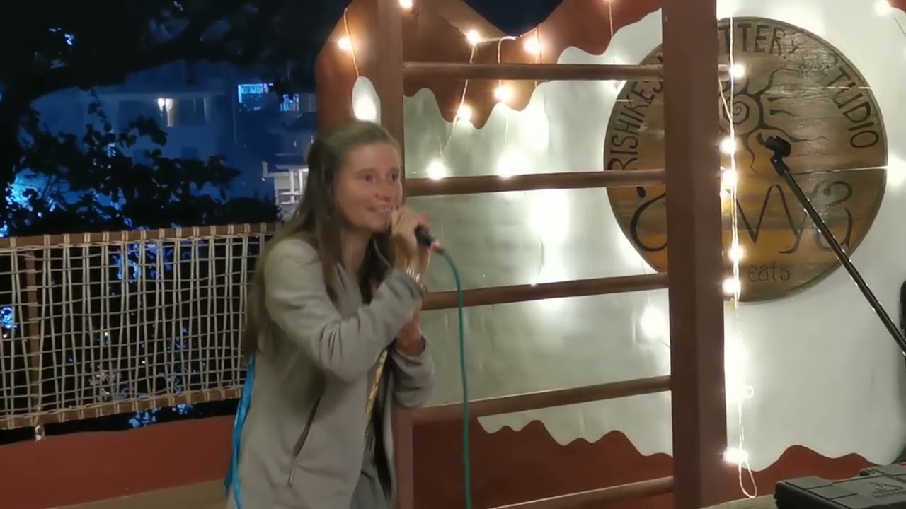 Фрагменты выступлений Алеан в Ришикеше 2025 г