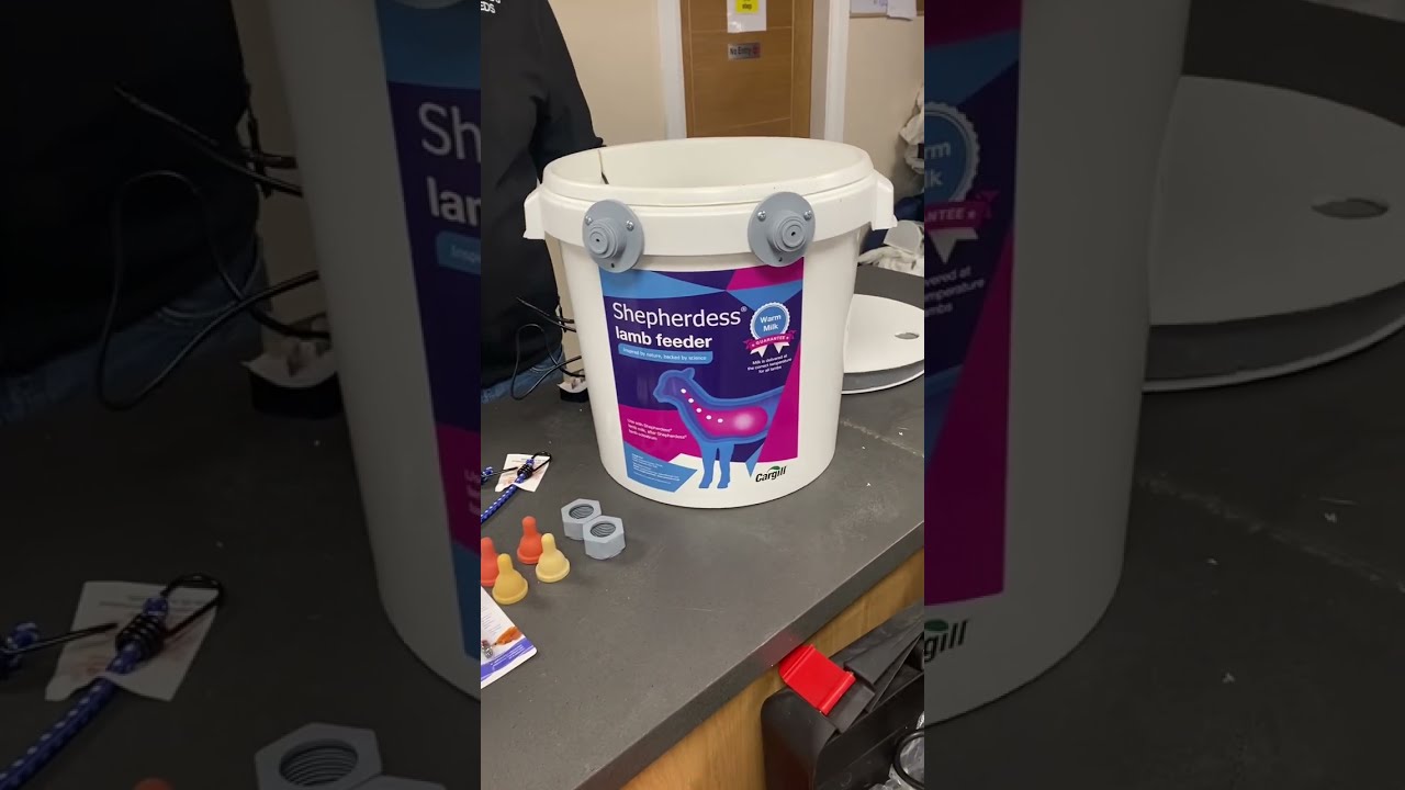 How to use and set up the provimi shepherdess feeder with McCabe Feeds