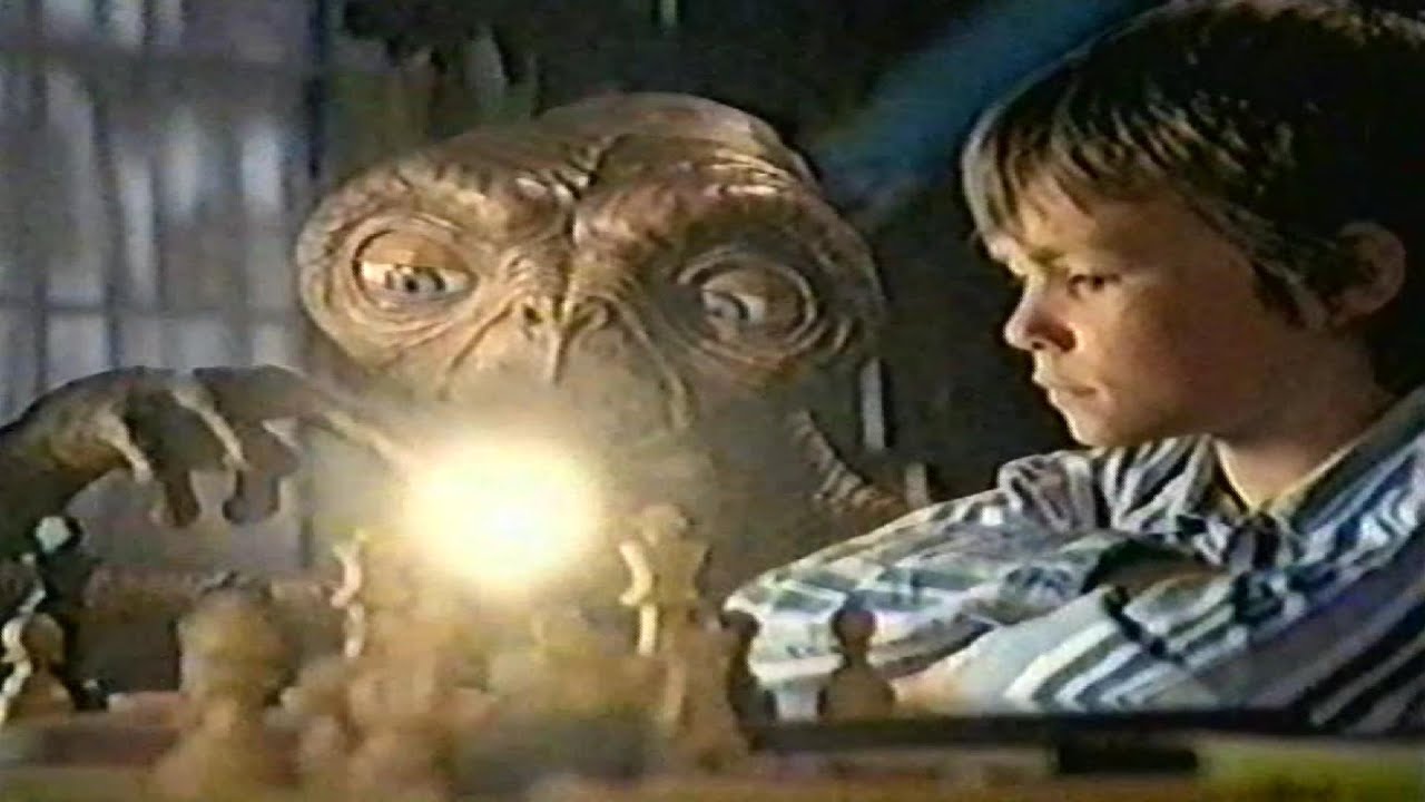 BT ET Plays Chess 'Stay In Touch' 1999 (UK) YouTube