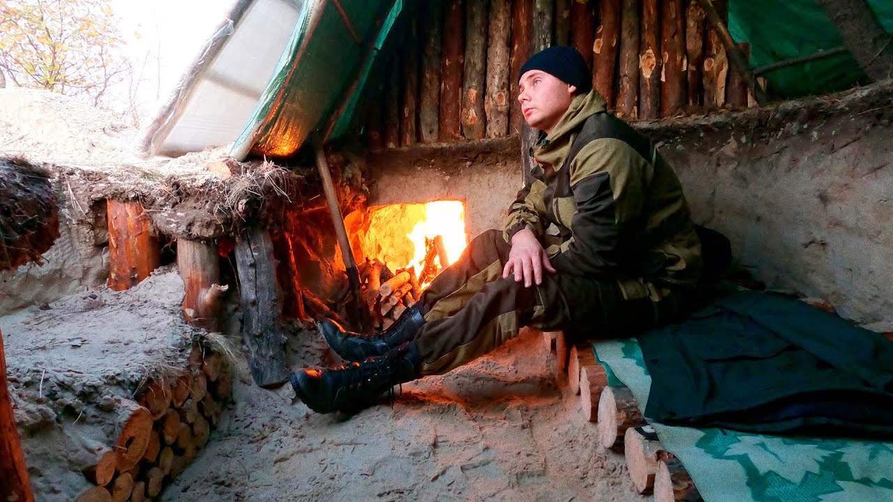 7 days of survival in the wild forest, building a complete and warm ...
