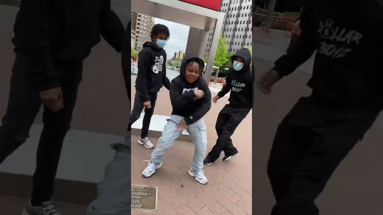 DollarBoyz tanging at LOVE PARK 🔥❤️ #dollarboyz #tanging #philly #lovepark #viral #shorts #fyp #dbz