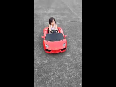 Rastar Lamborghini Aventador LP700-4 Rastar Lamborghini Aventador LP700-4