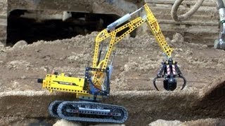 LEGO Technic 42006 small vs real Excavator!