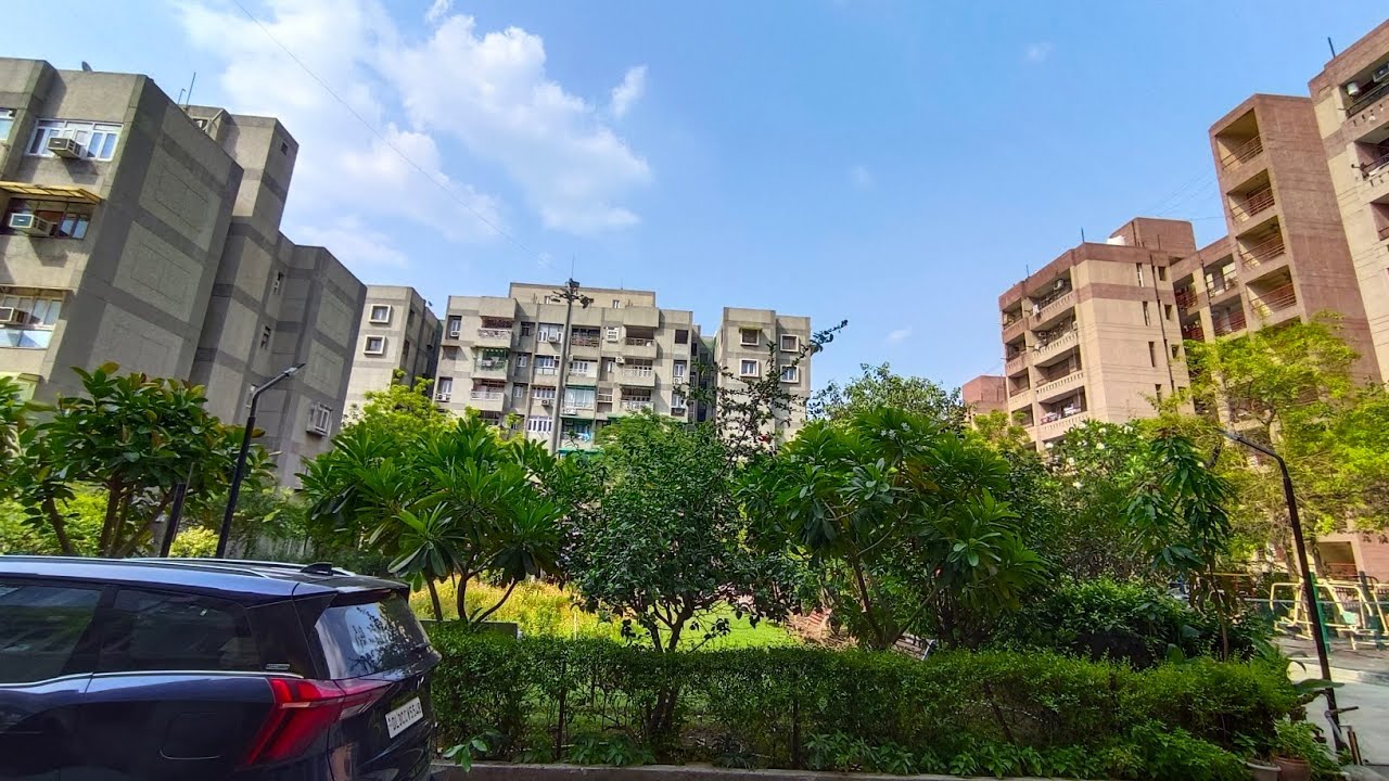 VASUNDHARA APARTMENTS SECTOR6 DWARKA 3BHK FLAT IN DWARKA