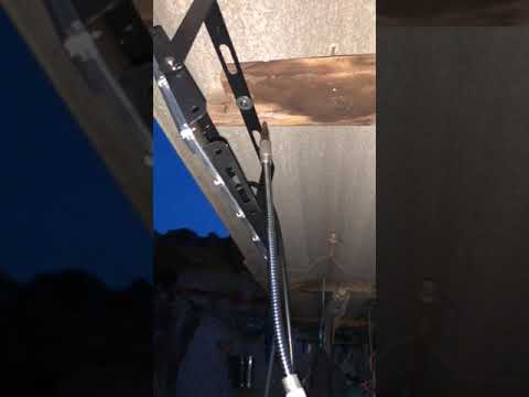 Electric drill equipped with a bent type drill bit.