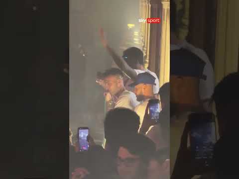 Video Festa Scudetto Inter, Lautaro viene celebrato da Piazza Duomo