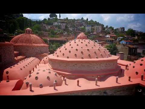 YALINAYAK HAMAMI kadınlar hamamı olarak hizmet veriyor...