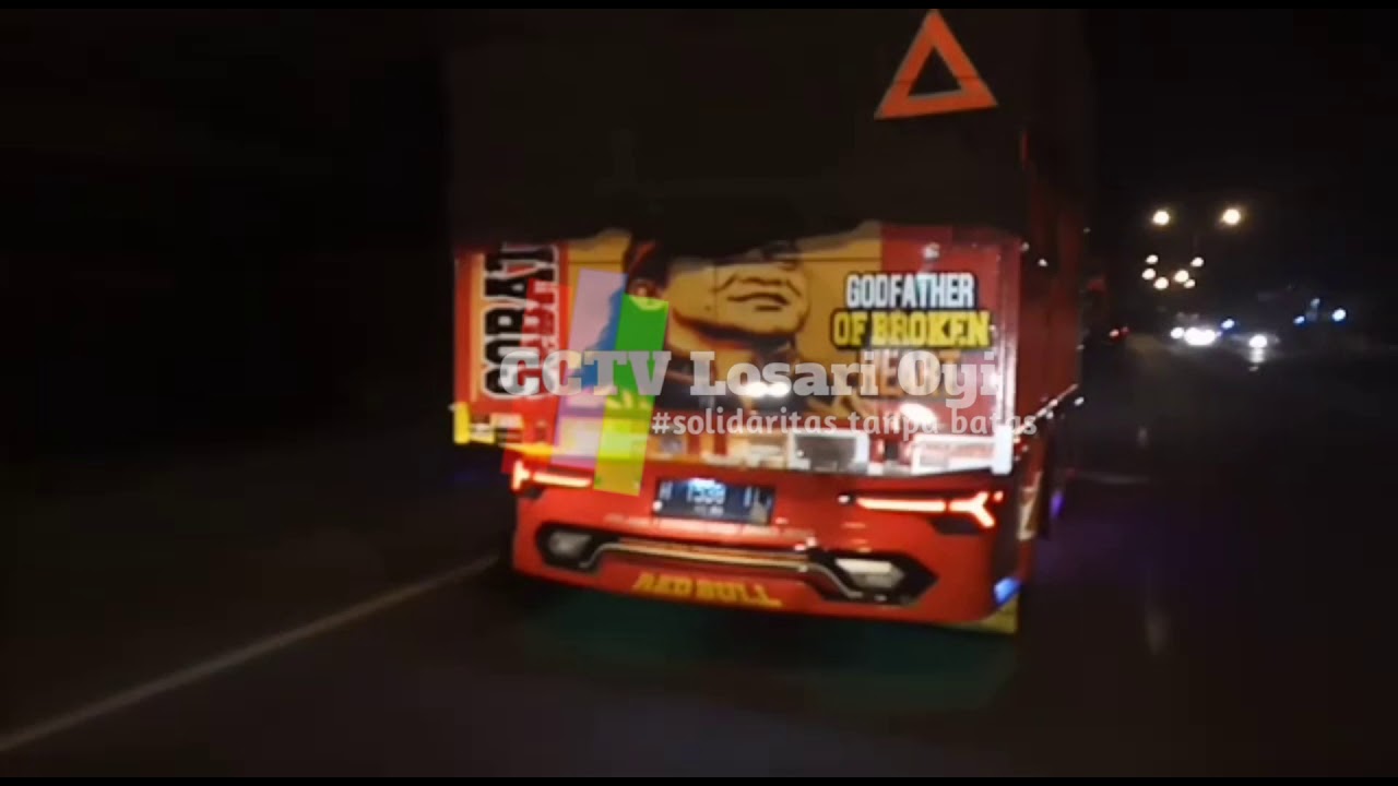 Truk mbois oleng syantik di pantura perbatasan jatwng ...