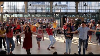 Shim Sham Jenn Et Miles Cie Méduse Céleste Klin Doeil 2018