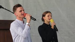картинка: Я под сенью креста... - Ангелина Фомина и Станислав Курницкий