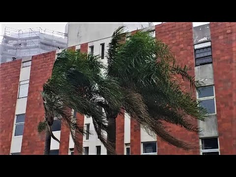 Ciclone continua atuando, mas vento diminui - Porto Alegre, 19/07/2021