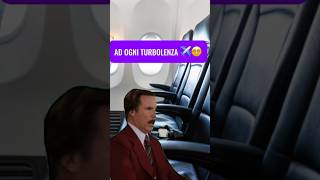 Lieve turbolenza secondo il pilota👨✈️mentre secondo me😂✈️shorts #travel #airplane #meme