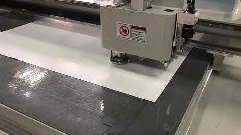 AOKE DCZ70 digital flatbed cutter cnc kiss cutting cardboard paper box cutter maker machine