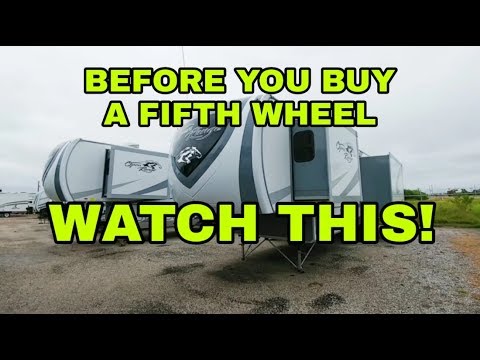 fifth-wheel-construction-and-layout-differences!-watch-this-first!