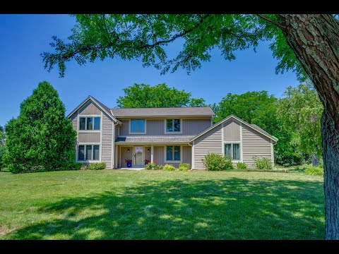 20550 Dexter Court, Brookfield, WI home video tour