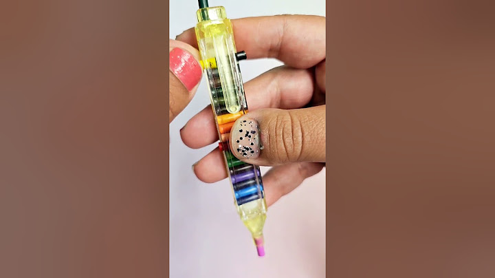 The ONLY pen you need this summer! #roadtriphack All-in-one crayon 🖍