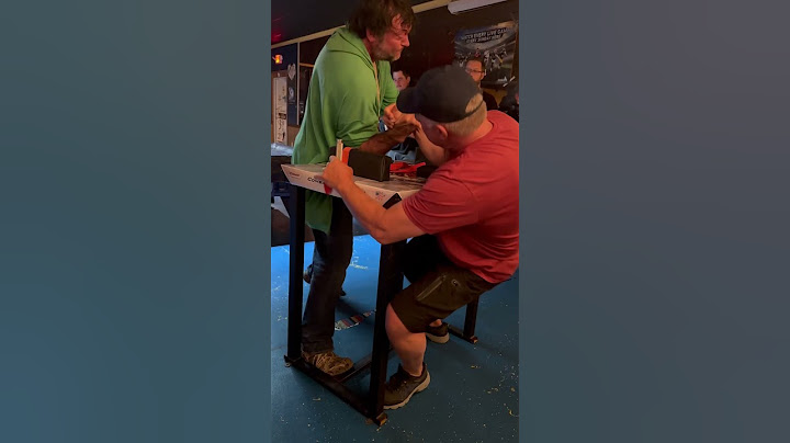 John Brezenk Vs Devon Larrat hook no straps
