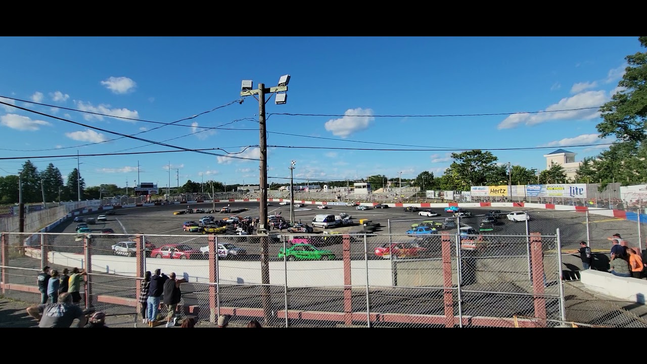 Riverhead raceway 4/6 cylinder enduros championship race 9/26/21 - YouTube