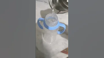 طريقه عمل الحليب البودره للاطفال الصغيرين ثلاث عيارات نضيف ثلاث من المعالق الحليب و نضيف حبه سكر 